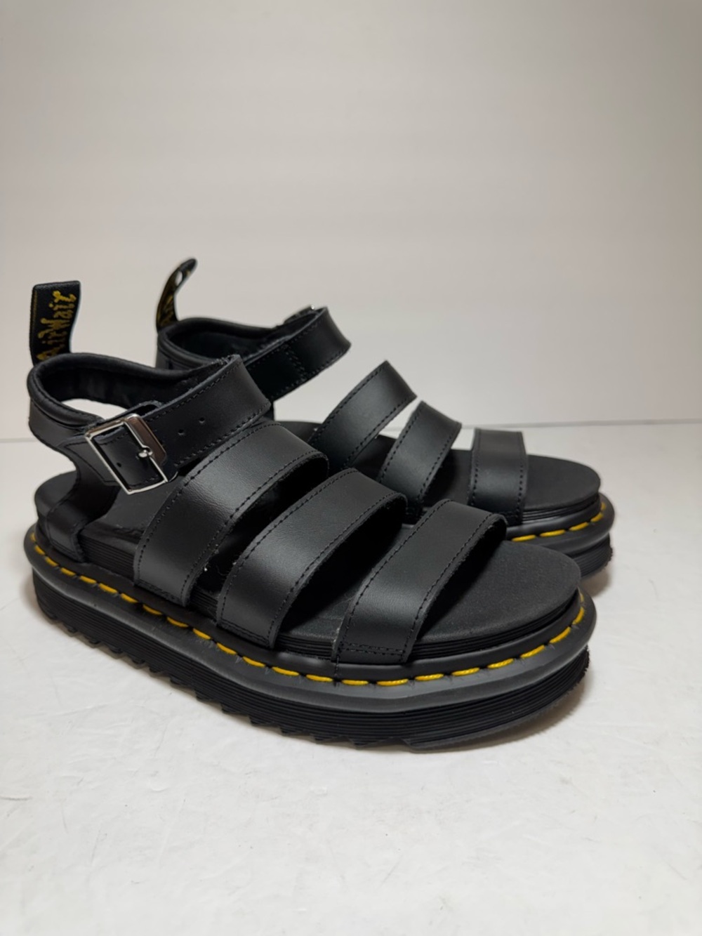 Dr. Martens Blaire Hydro
Leather Gladiator Sandal Black Size 7 - Picture 2 of 15